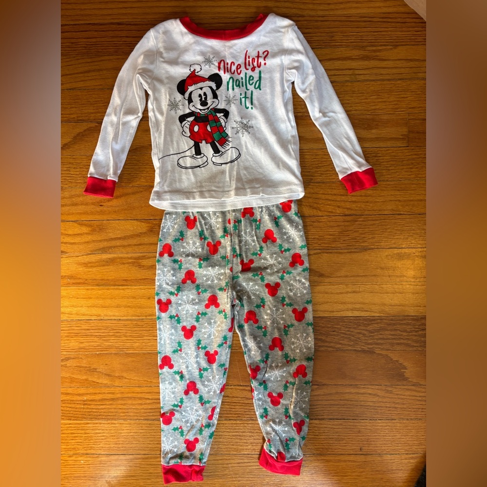Disney Kids Mickey Holiday Pajama Set - White, Red & Gray